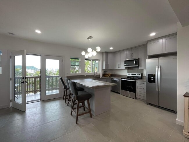 951 Hala Dr, Honolulu, HI 96817 - photo 7