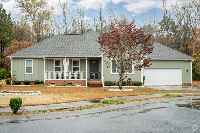 Single story homes sitting on small plots of land are a common sight in Catawba.