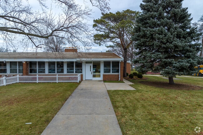 North Elementary School has a student-teacher ratio of 11 to 1 in Franklin Park.