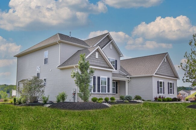 4779 Farrcroft Dr unit 36107825, Easton, PA 18040 - photo 3