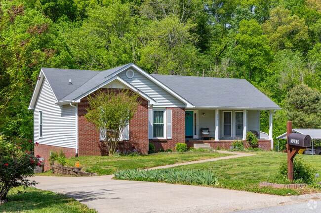 Ranch homes can be found in Plantation Estates.