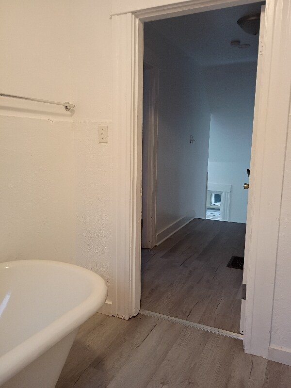 547 NE Knott St, Portland, OR 97212 - photo 4