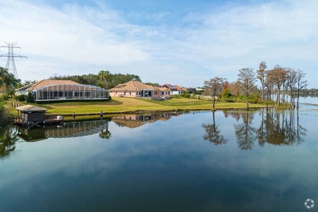 Beautiful lakefront homes are found throughout Horizon West.