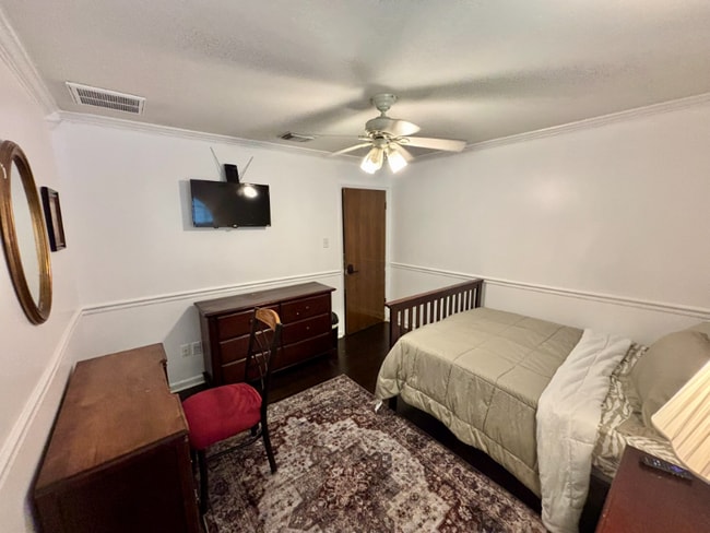 9319 Rentur Dr unit 9319 Unit 2, Houston, TX 77031 - photo 3