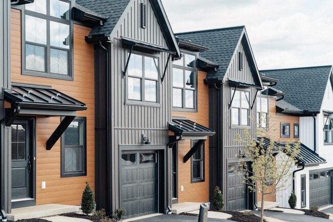 Autumn Chase - Townhomes