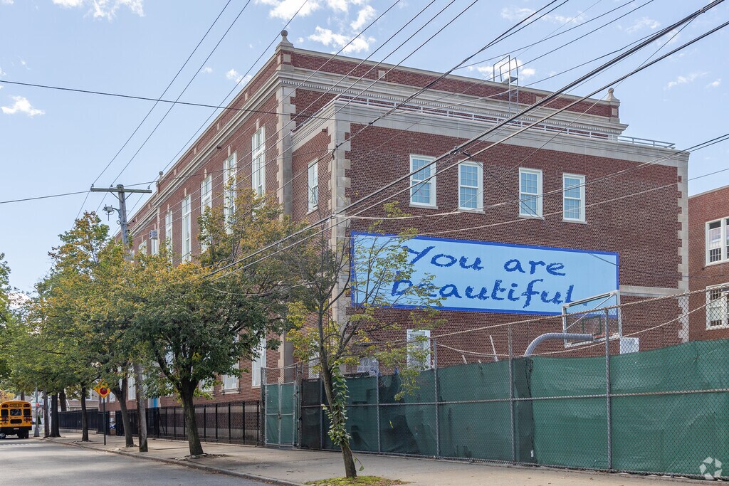 PS 140 Edward K Ellington is ranked 676 in New York Elementary Schools.