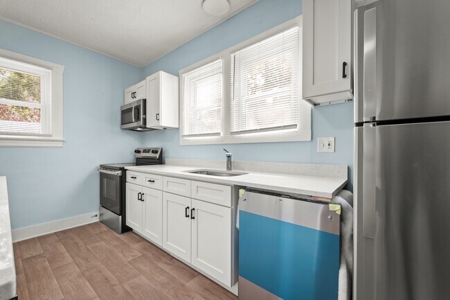 48 Kirk Rd, Jacksonville, FL 32218 - photo 6