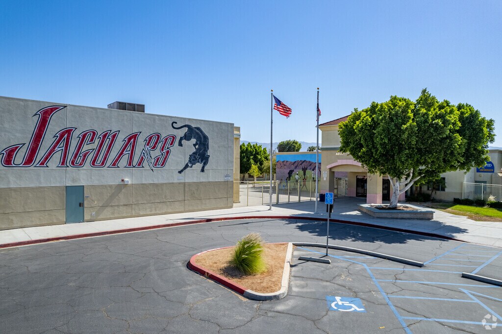 Thomas Jefferson Middle School entrance and home of the Jaguars.