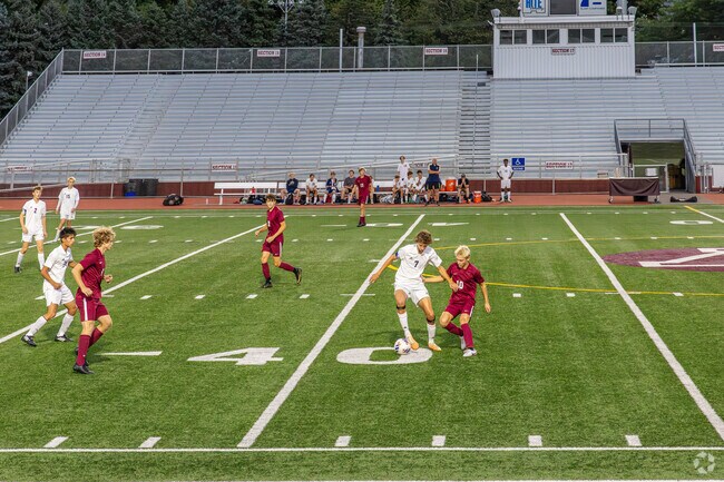 Thhe Mansion Park Stadium in Llyswen sees major inter highschool league competitions.