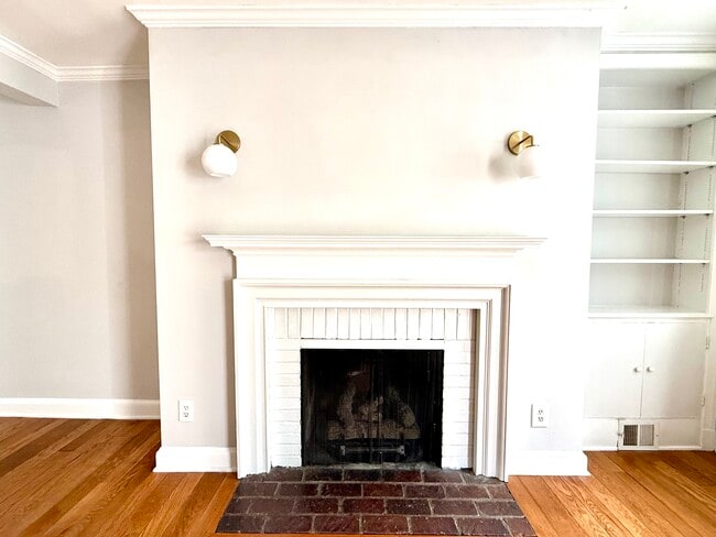 Working gas fireplace