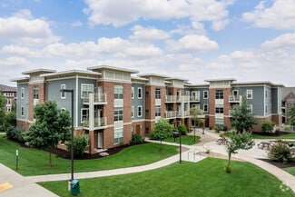 825 Jupiter Dr, Madison, WI 53718