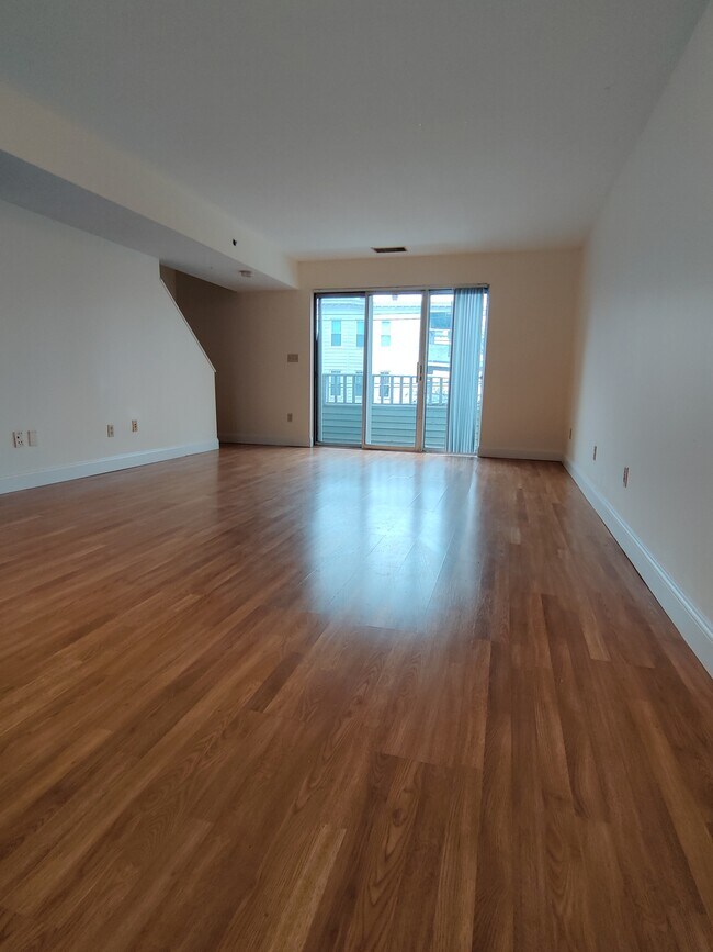 154 N Beacon St, Boston, MA 02135