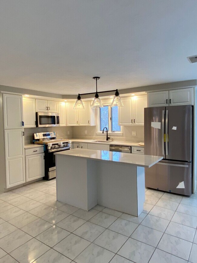 42 Belfield Dr, Johnston, RI 02919 - photo 3