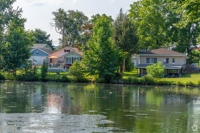 Homes can be found lining the ponds and lakes in the area of Brodheadsville.