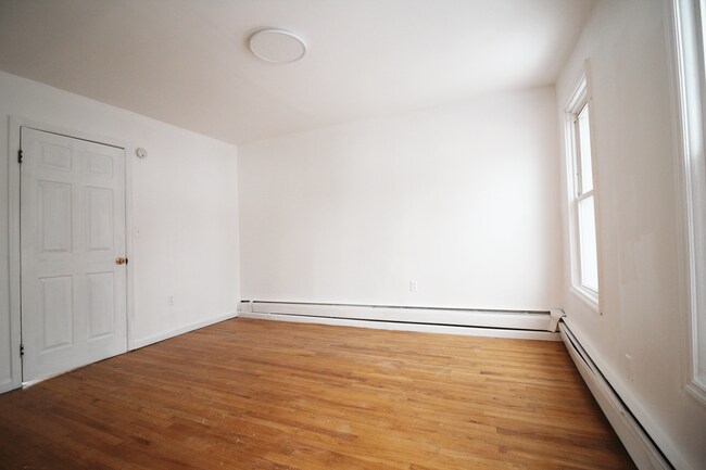 51 High St unit 3, Catskill, NY 12414 - photo 3