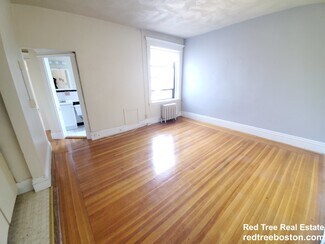 1688 Beacon St Unit 20, Brookline, MA 02445