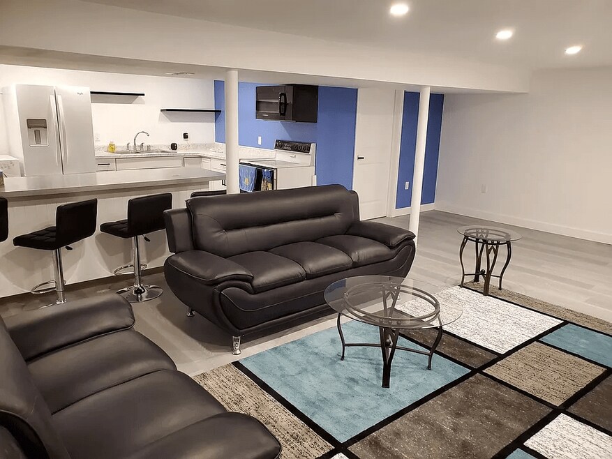 1260 Dogwood Rd unit Lower, Arnold, MD 21012 - photo 1