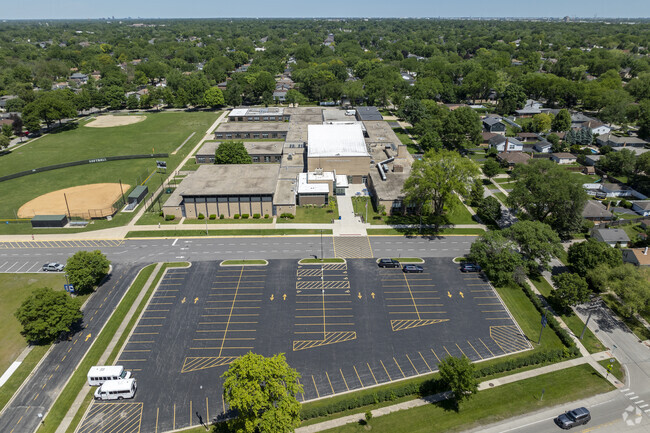 Bryan Middle School is located conveniently near a residential area.
