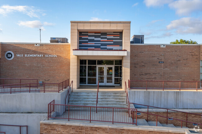 Richardson Yale Elementary Entrance 1