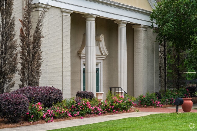 The Redeemer's School serves 119 students.