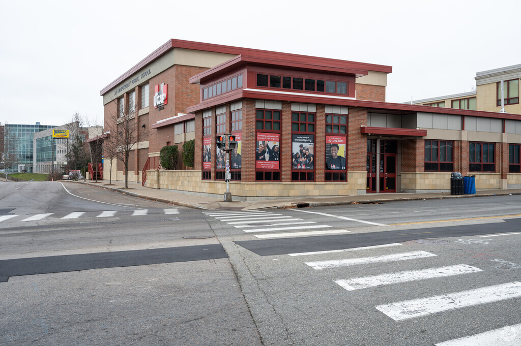 Discover excellence in education at The Bradley School—a community of learners.