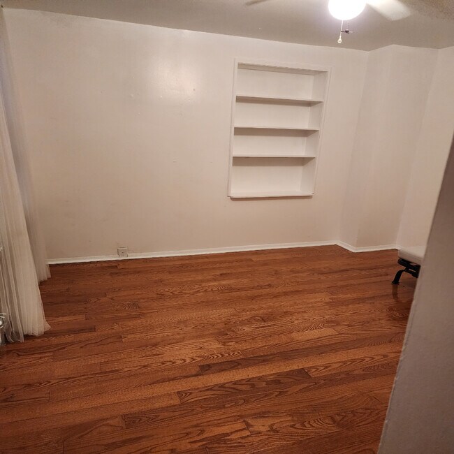 1025 Christian St unit 3R, Philadelphia, PA 19147 - photo 5