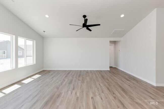 6256 W Karpathos St, Meridian, ID 83646 - photo 6