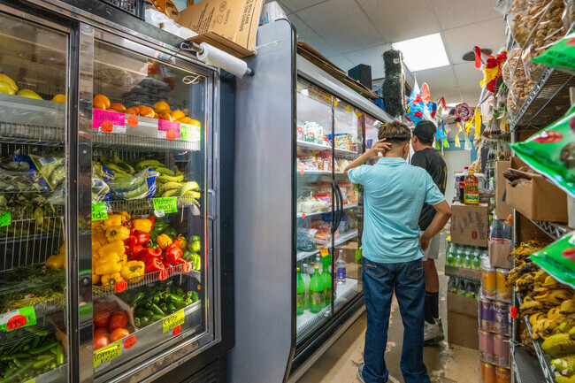 La Plaza has all of the products you need for your kitchen in Sherwood.
