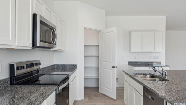 1522 E Glazier Dr, Casa Grande, AZ 85122 - photo 7