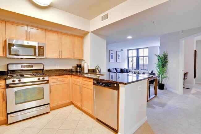 550 14th St S unit FL5-ID1022444P, Arlington, VA 22202 - photo 6
