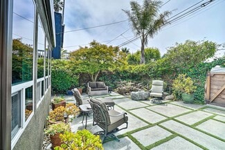 550 36th Ave, Santa Cruz, CA 95062