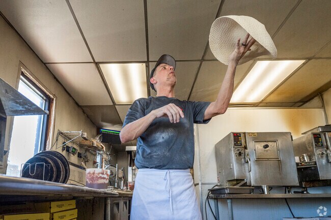 The Pizza Pit in Oregon has been around for over 30 years.