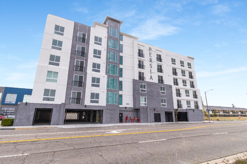 11814 Aviation Blvd unit 310, Inglewood, CA 90304 - photo 1