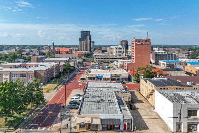 It is just a short ride to all the stores in Downtown Tyler from University Place.
