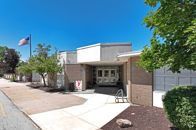 Grades K-5 attend Ledgeview Elementary School in Macedonia.