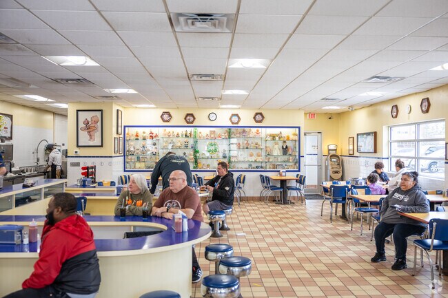Kewpee Hamburgers has a family style diner feel.