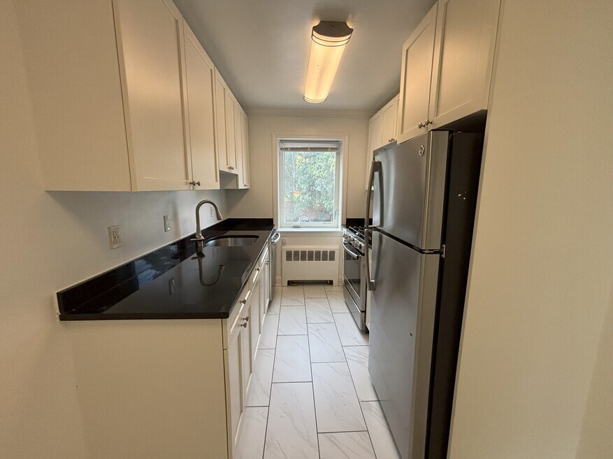153 Saint Paul St unit 86-3, Brookline, MA 02446 - photo 1