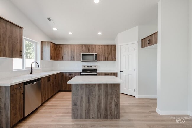 17452 N Union Springs Place, Nampa, ID 83687 - photo 3