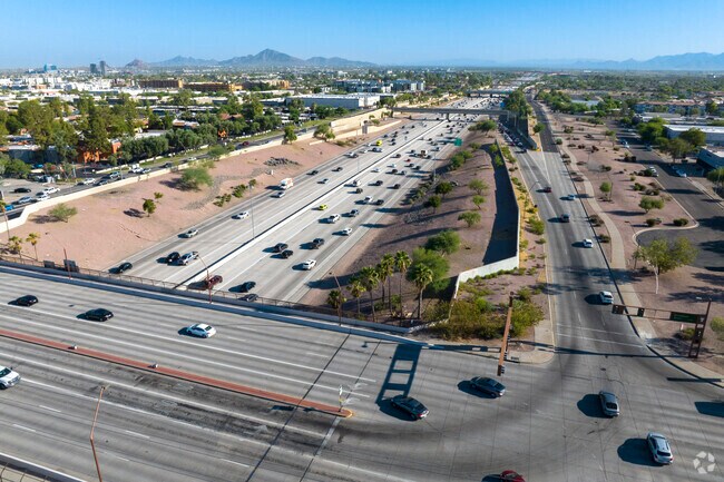 The Fraser Fields neighborhood of Mesa is close to many freeways, including US 60, 202, and 101.