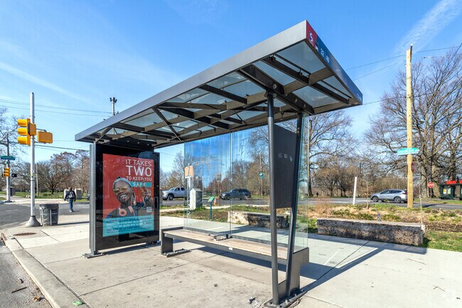 SEPTA Bus Stop on 33rd St