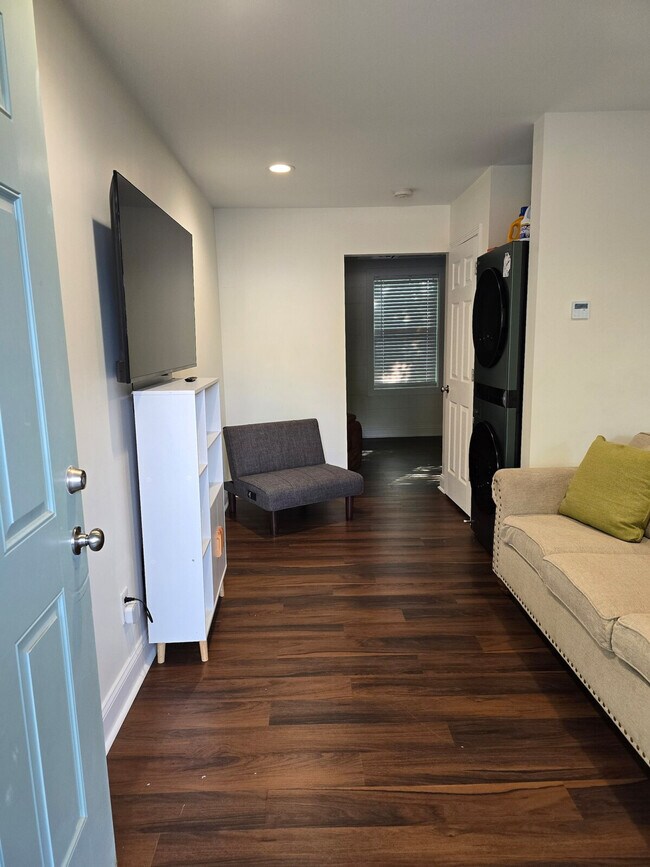 1307 Buncombe Rd unit ID1234795P, Greenville, SC 29609 - photo 2