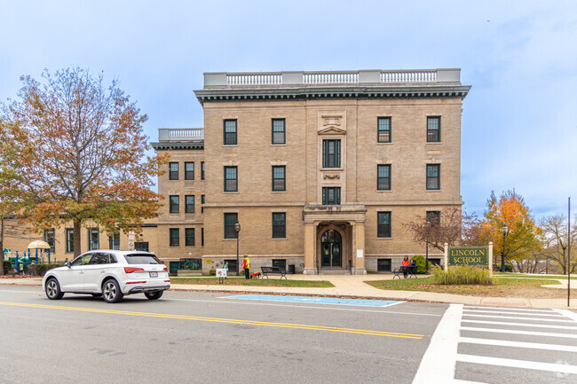 The crossing area for students to the Lincoln Elementary School in Winchester, MA.
