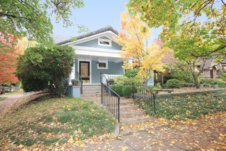 803 NE Laurelhurst Place, Portland, OR 97232