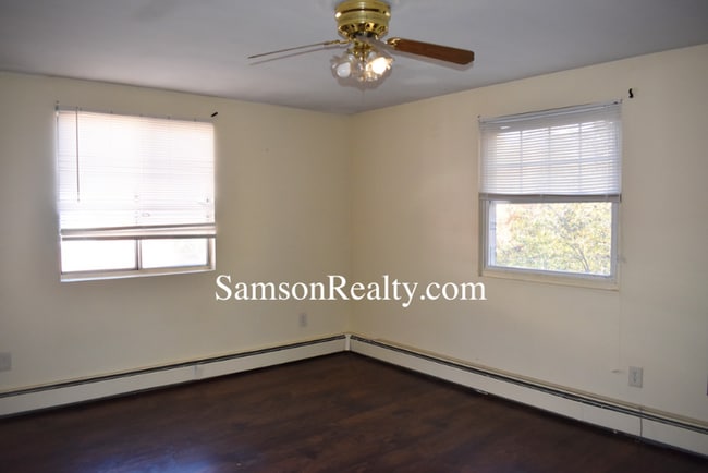 65 New Rd unit 53, Rumford, RI 02916 - photo 3