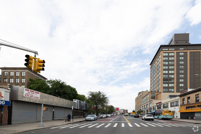 Jonas Bronck Academy in The Bronx has a medium sized student body.