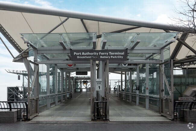 Ferries give Battery Park residents access to a variety of different areas in New York City.