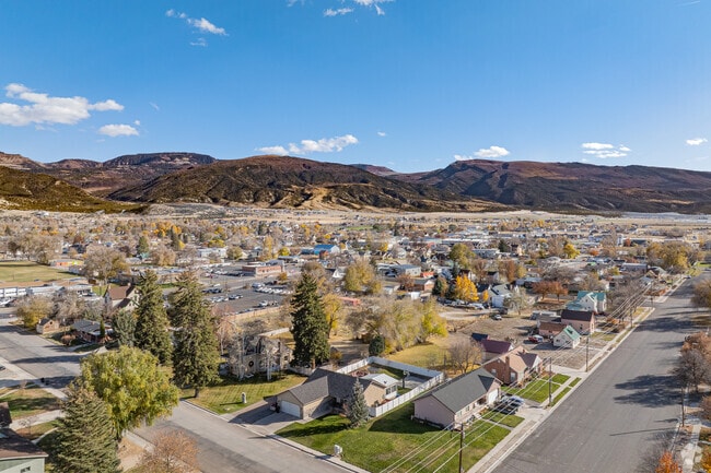 Ephraim neighborhoods combine Craftsman bungalows and contemporary homes.