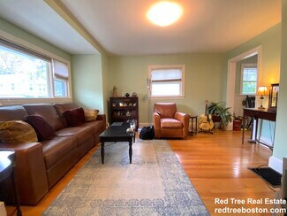 42 Wilmot St Unit 1, Watertown, MA 02472