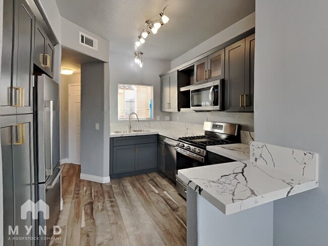 1050 E Cactus Ave unit 2130, Las Vegas, NV 89183 - photo 5