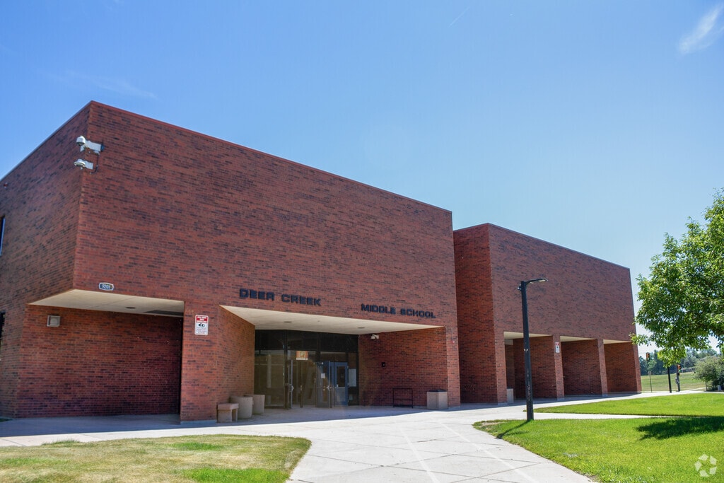 Deer Creek Middle School services students 6-8th grade.